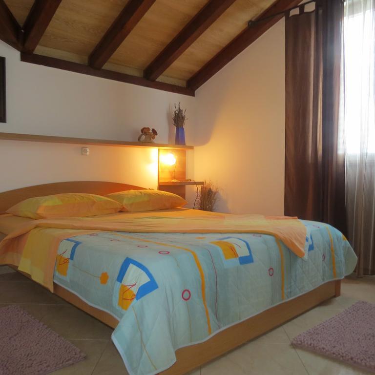 Apartmani Rita Милна Экстерьер фото